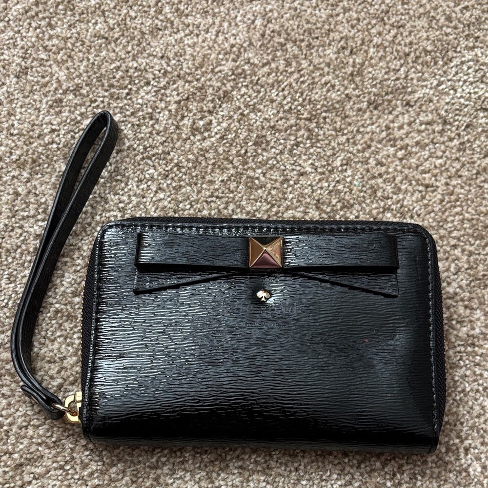 Kate Spade black wristlet